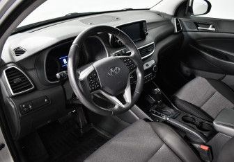 Подержанный автомобиль Hyundai Tucson 2019 года (9 фото)