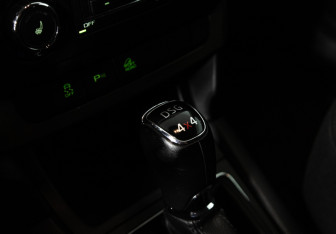 Подержанный автомобиль Skoda Yeti 2014 года (17 фото)