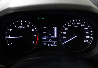 Подержанный автомобиль Hyundai Creta 2017 года (12 фото)