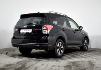 Подержанный автомобиль Subaru Forester Suv 2018 года (5 фото)