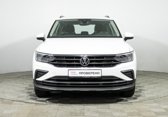 Подержанный автомобиль Volkswagen Tiguan 2021 года (2 фото)