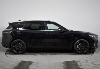 Подержанный автомобиль Voyah Free 2023 года (4 фото)