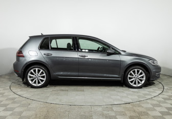 Подержанный автомобиль Volkswagen Golf Hatchback 2018 года (4 фото)