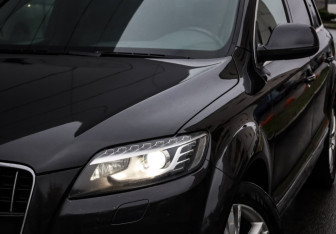 Подержанный автомобиль Audi Q7 2012 года (2 фото)