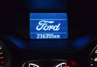 Подержанный автомобиль Ford Focus Sedan 2013 года (16 фото)