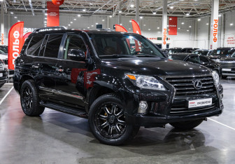 Подержанный автомобиль Lexus LX 2012 года (5 фото)