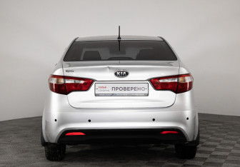 Подержанный автомобиль Kia Rio Sedan 2011 года (5 фото)
