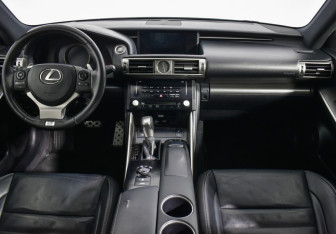 Подержанный автомобиль Lexus IS Sedan 2014 года (13 фото)