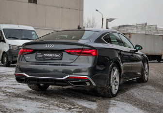 Подержанный автомобиль Audi A5 Liftback 2021 года (7 фото)