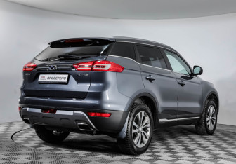 Подержанный автомобиль Geely Atlas 2021 года (5 фото)