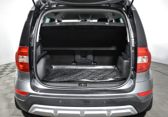 Подержанный автомобиль Skoda Yeti 2015 года (19 фото)