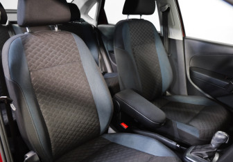 Подержанный автомобиль Volkswagen Polo Sedan 2019 года (18 фото)