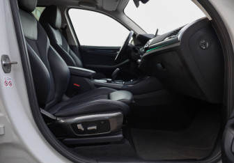 Подержанный автомобиль BMW X3 2020 года (28 фото)