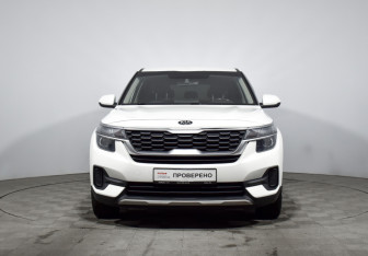 Подержанный автомобиль Kia Seltos 2020 года (2 фото)