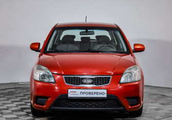 Подержанный автомобиль Kia Rio Hatchback 2009 года (2 фото)