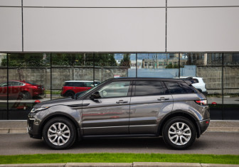 Подержанный автомобиль Land Rover Range Rover Evoque 2016 года (9 фото)