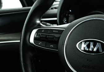 Подержанный автомобиль Kia K5 2021 года (23 фото)