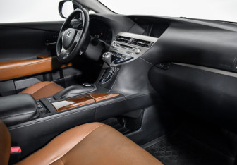 Подержанный автомобиль Lexus RX 2013 года (15 фото)