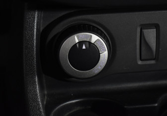 Подержанный автомобиль Renault Duster 2016 года (17 фото)