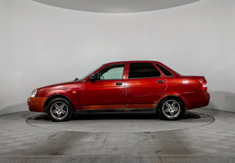 Подержанный автомобиль LADA (ВАЗ) Priora Sedan 2007 года (8 фото)