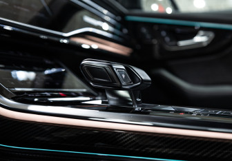 Подержанный автомобиль Audi Q8 2023 года (22 фото)