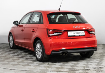 Подержанный автомобиль Audi A1 2016 года (7 фото)