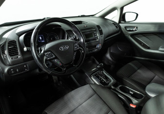 Подержанный автомобиль Kia Cerato Sedan 2019 года (11 фото)