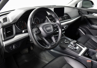 Подержанный автомобиль Audi Q5 2017 года (9 фото)