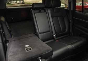 Подержанный автомобиль Jeep Grand Cherokee 2022 года (34 фото)