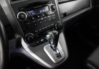 Подержанный автомобиль Honda CR-V 2008 года (16 фото)
