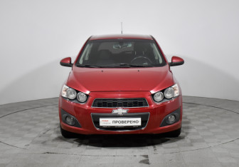Подержанный автомобиль Chevrolet Aveo Hatchback 2013 года (2 фото)