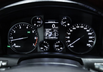 Подержанный автомобиль Lexus LX 2013 года (34 фото)