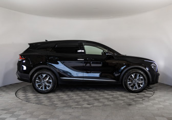 Подержанный автомобиль Kia Sportage 2023 года (4 фото)