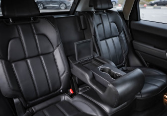 Подержанный автомобиль Land Rover Range Rover Sport 2015 года (34 фото)