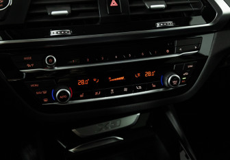 Подержанный автомобиль BMW X3 2019 года (16 фото)