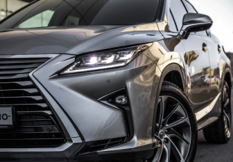 Подержанный автомобиль Lexus RX 2017 года (2 фото)