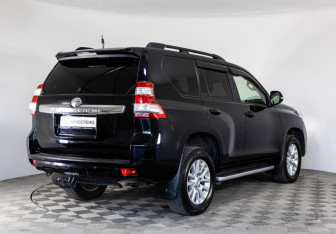 Подержанный автомобиль Toyota Land Cruiser Prado 2015 года (5 фото)
