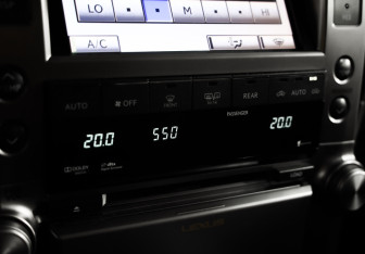 Подержанный автомобиль Lexus GX 2012 года (15 фото)