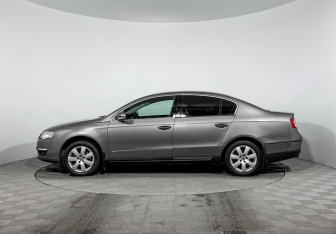 Подержанный автомобиль Volkswagen Passat Sedan 2006 года (8 фото)