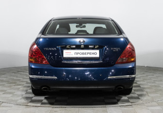 Подержанный автомобиль Nissan Teana 2006 года (6 фото)