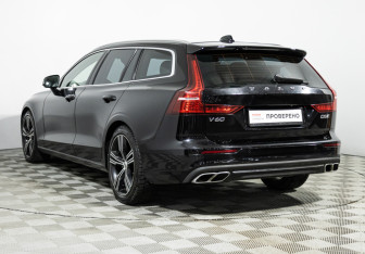 Подержанный автомобиль Volvo V60 2018 года (7 фото)