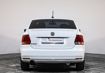 Подержанный автомобиль Volkswagen Polo Sedan 2018 года (6 фото)