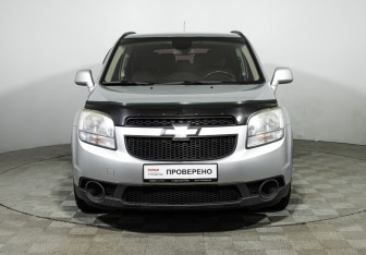 Подержанный автомобиль Chevrolet Orlando 2013 года (2 фото)