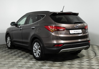 Подержанный автомобиль Hyundai Santa Fe 2014 года (7 фото)
