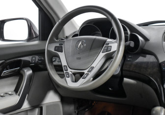Подержанный автомобиль Acura MDX 2011 года (16 фото)