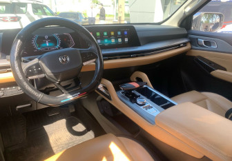 Подержанный автомобиль Changan Hunter Plus 2023 года (4 фото)