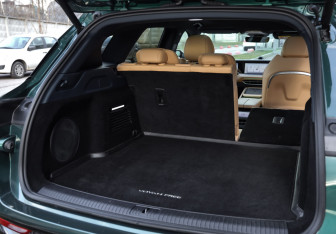 Подержанный автомобиль Voyah Free 2025 года (37 фото)