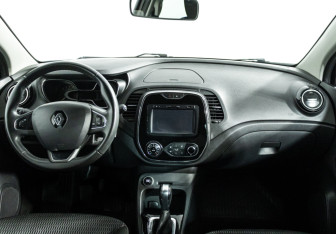 Подержанный автомобиль Renault Kaptur 2016 года (13 фото)