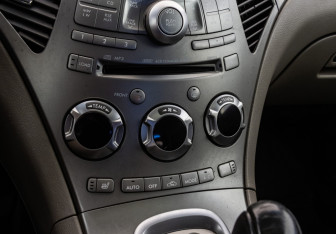 Подержанный автомобиль Subaru Tribeca 2007 года (15 фото)