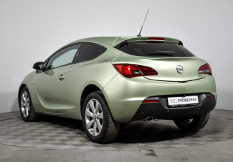 Подержанный автомобиль Opel Astra Hatchback 2011 года (7 фото)